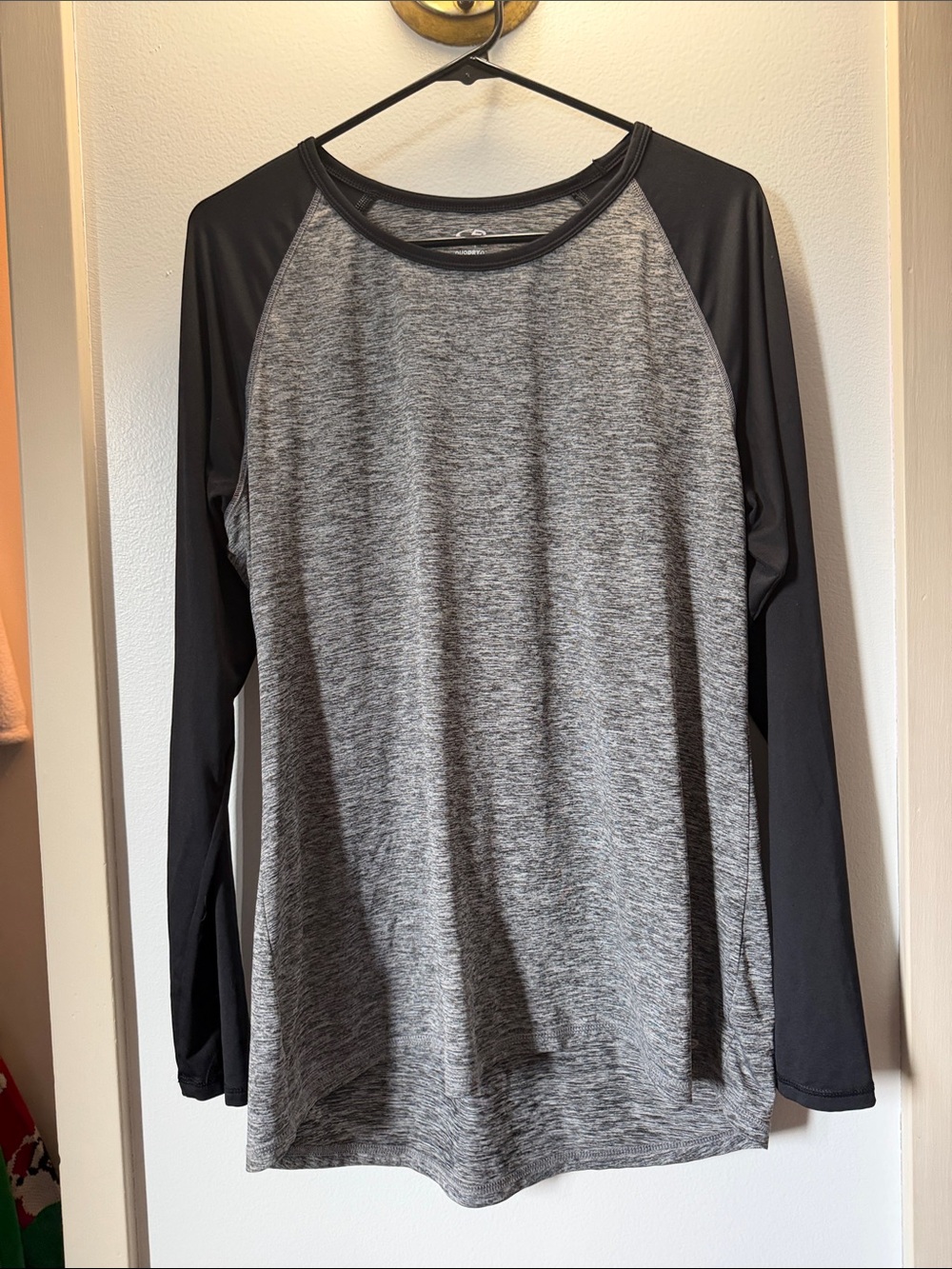 Champion Women's Gray Heather Raglan Long Sleeve Top with Black Sleeves